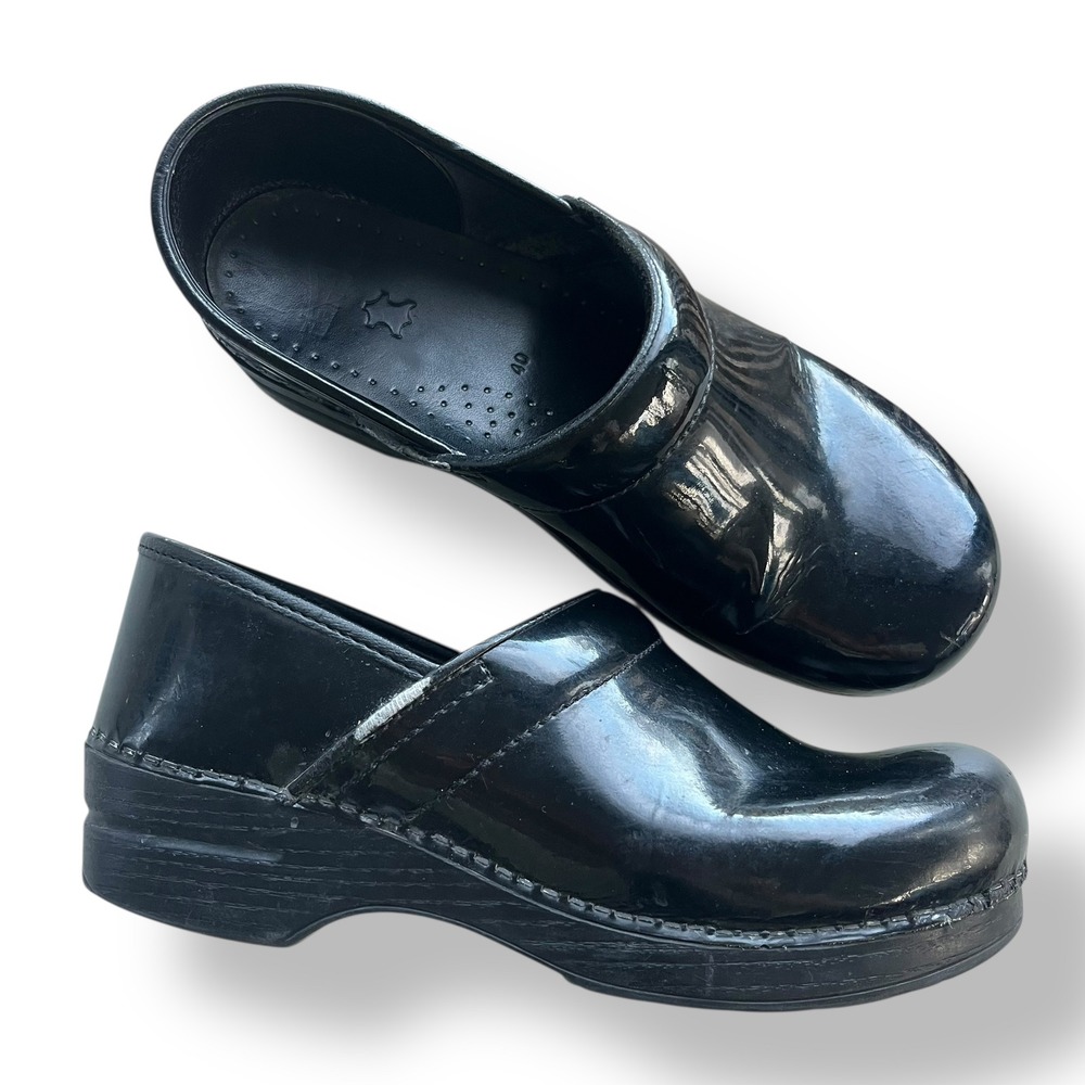 Dansko Women's 40 Black Patent Leather Clogs, Comfort Slip On Professional Shoes